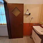 Apartment Restaurant & Getaway Pri Kobalu