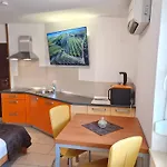 Apartment Restaurant & Getaway Pri Kobalu *