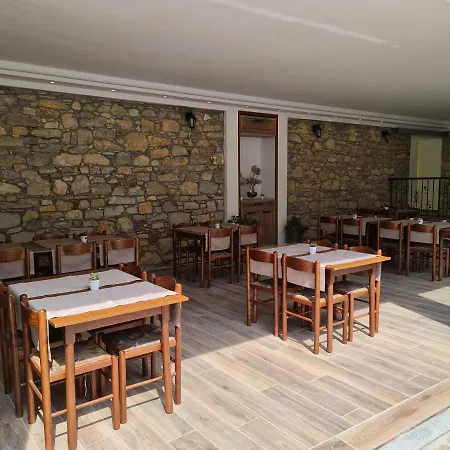 아파트 Restaurant & Getaway Pri Kobalu *