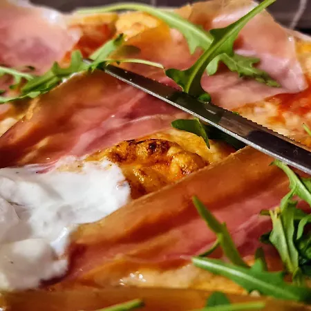 Restaurant & Getaway Pri Kobalu アパート