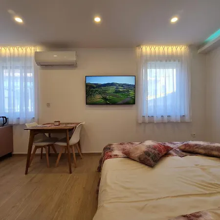 아파트 Restaurant & Getaway Pri Kobalu