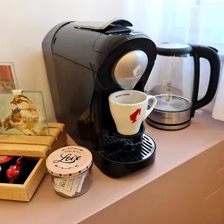 アパート Restaurant & Getaway Pri Kobalu ヴィパーヴァ