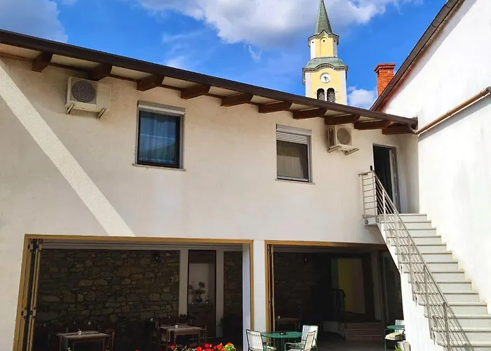 Restaurant & Getaway Pri Kobalu Apartamento Vipava